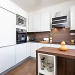 New Luxury J&m Kaštela