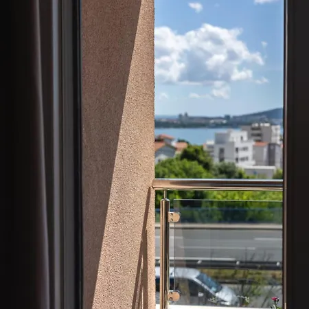 New Luxury J&m Apartamento Kaštela