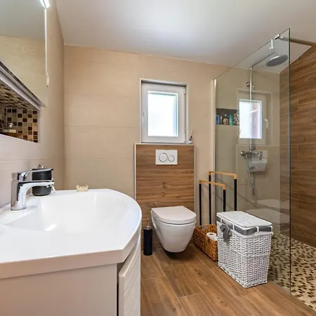 New Luxury J&m Apartment *